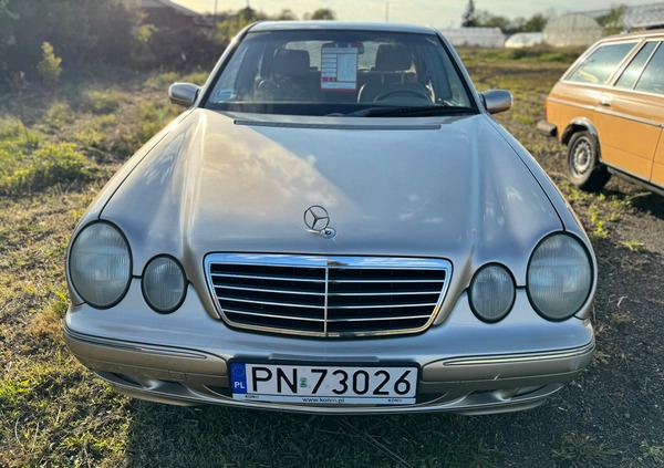 Mercedes-Benz Klasa E cena 19900 przebieg: 71000, rok produkcji 2001 z Konin małe 301